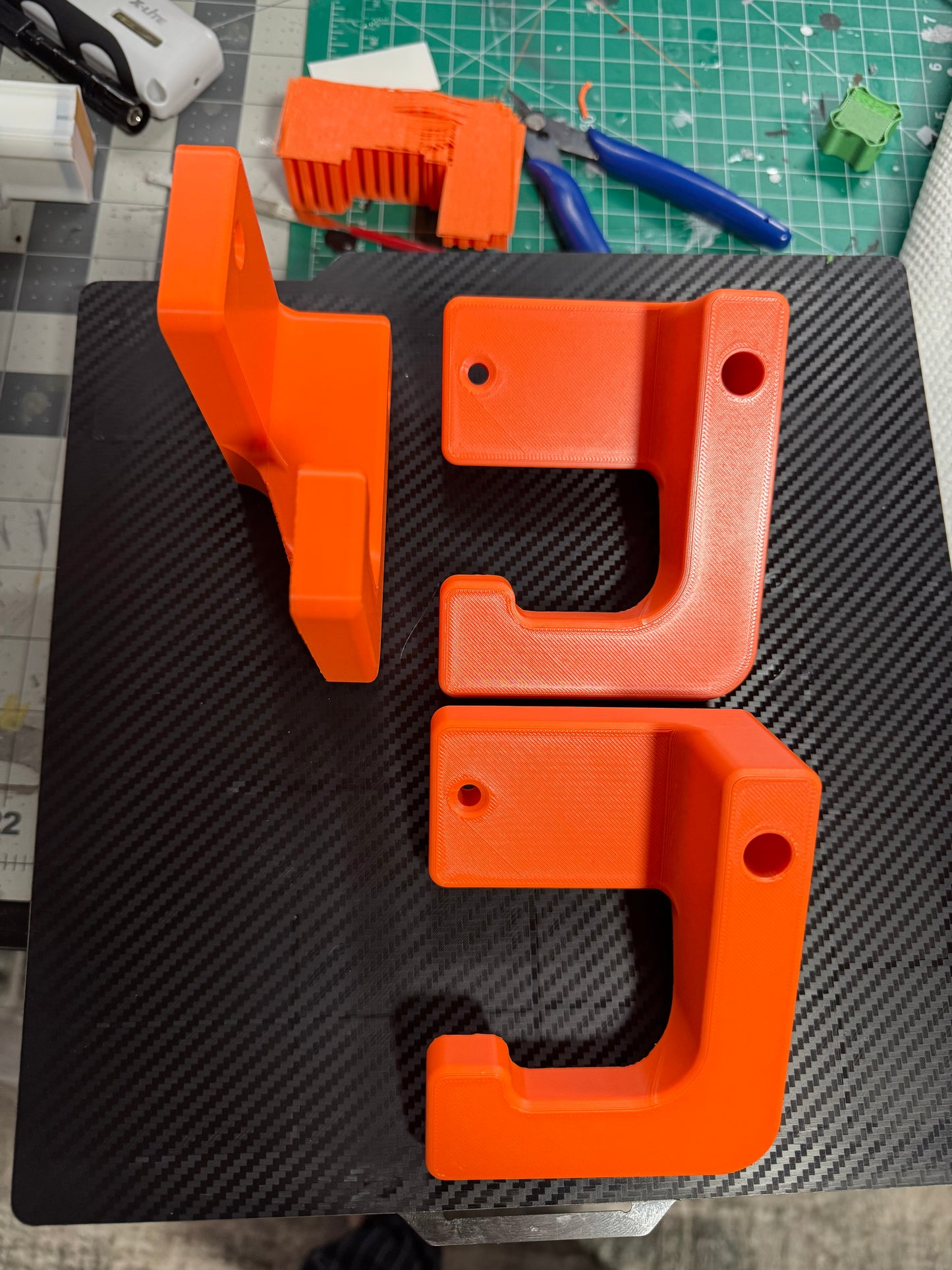 Custom Made Chainsaw Wall Holder Bundle 6 Pack